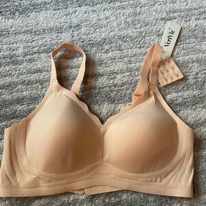 Peach Scalloped Edge Bra